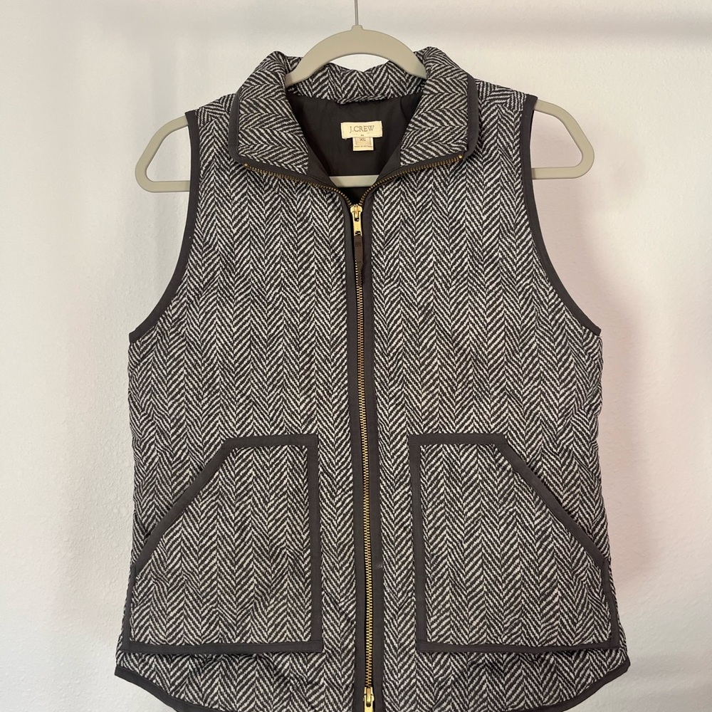 J.Crew Herringbone Zip Vest – XS 🤍